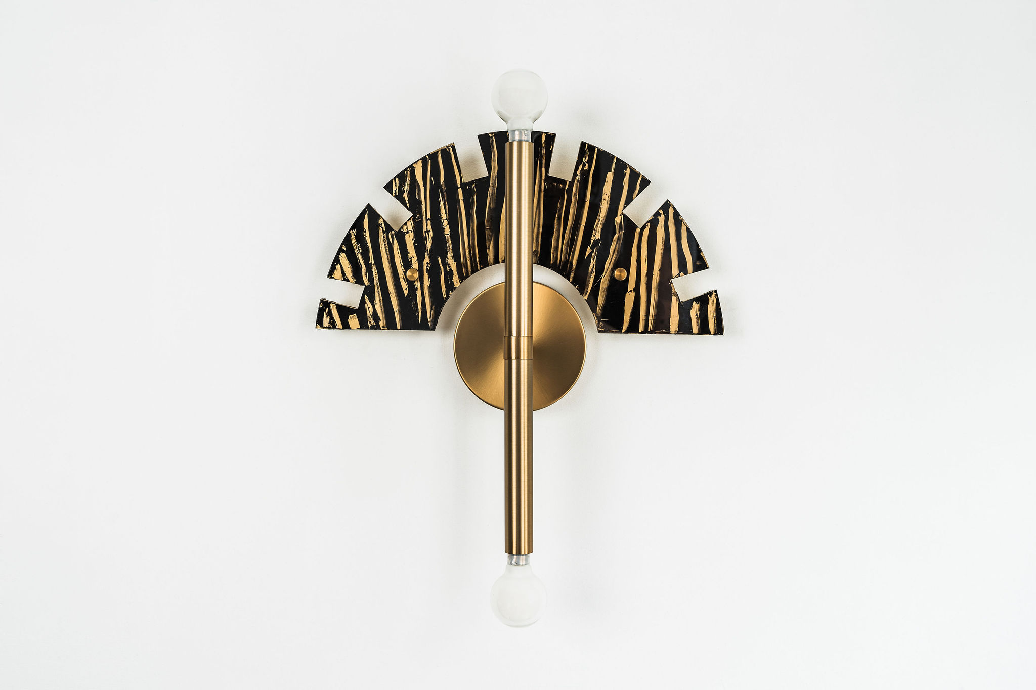Sunny STANDOUT Medallion
